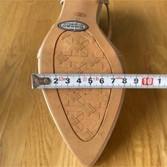 ハイヒール　パンプス Luxe brille ベージュ/シャンパンゴールド
の画像