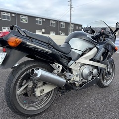⭐️車検長い、令和8年12月❗️Kawasaki.ZZR400.ツアラーオートバイ⭐️オイルやエレメント交換済みで快調⭐️の画像