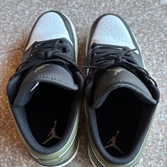 NIKE エアジョーダンLow【試し履きのみ】の画像