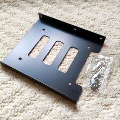 2.5インチ→3.5インチ  SSD・HDDマウンターの画像