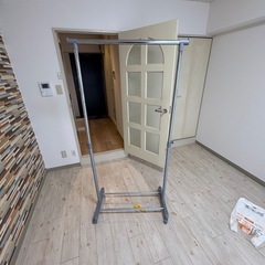 ハンガーラックの画像