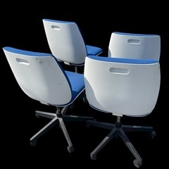 オフィス椅子4脚の画像