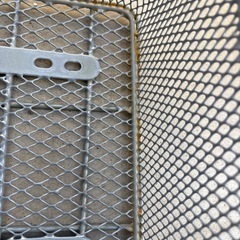 自転車の後ろカゴの画像