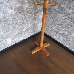 ハンガー、ハンガーラック、衣類掛け、高さ１３２センチの画像