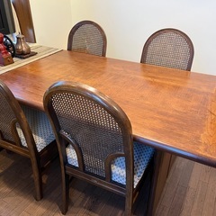 ダイニングテーブル　椅子は除外
の画像
