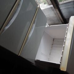 ４ドア冷蔵庫、通電OK,,ただいまテスト中、大型冷蔵庫の画像