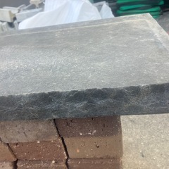 黒色　自然石平板　飛び石　腰掛けなど天板にの画像