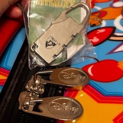 ディズニー　 ミッキー　スーツケース　　の画像