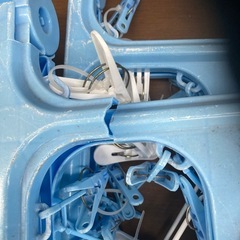 洗濯ハンガー　2個　洗濯ばさみない部分もあるのでジャンク品お願いします。の画像