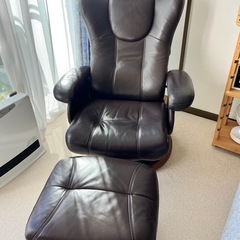 リクライニングチェア、オットマン付き、本革の画像