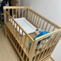 ベビーベッドの画像