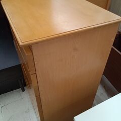 リユースのサカイ栃木店★ジモティ割あり★  収納棚 キャメル木目 W46×D40×H87 クリーニング済み TC11473の画像