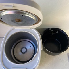 炊飯器の画像
