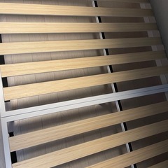 Francfranc レーヌ ダブルベッド フレーム 傷、汚れなし。フランフラン  スノコ 通気性 ベッドフレーム  家具  ゴールド ホワイト の画像