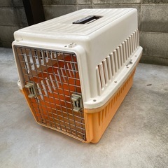 無料！ペットキャリーケース　中型犬用
の画像