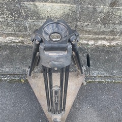 三脚　カメラ　ビデオカメラ　水平器の画像