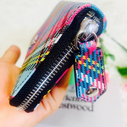 新品✨箱付き✨ヴィヴィアンウエストウッド✨財布✨VEGAN✨ラウンドファスナー✨