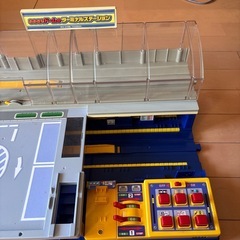 おおきなドームのターミナルステーション　の画像