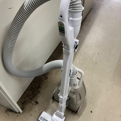 石2511-114 日立 電気掃除機 CV-KP90H 紙パック式 2021年製 通電確認済み 中古の画像