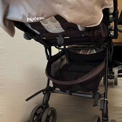 アップリカ　A型ベビーカー ラクーナクッション AE 1か月~36か月まで 軽量の画像