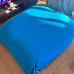 ヨギボー　ダブル　Yogibo double マックス ２つ分　アクアブルー　青　カバー付き　ビーズソファ　人をダメにするソファ　クッションの画像