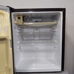 TOSHIBA 東芝冷蔵庫 1ドア GR-HB40A2(T) 外形寸法 幅425mm x 奥行450mm x 高さ520mm 定格内容積39Lの画像