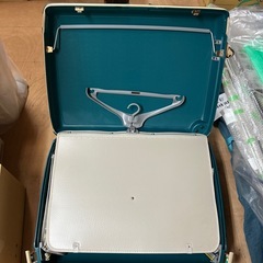 スーツケース、物入れ、収納の画像