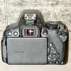Canon EOS Kiss X7i レンズキット・超広角ズームレンズ付きの画像
