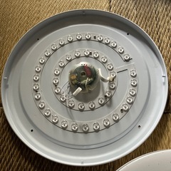 モダンシーリングライト ホワイトの画像