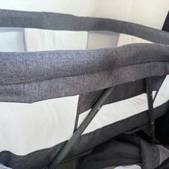 ベビーベッド 折りたたみ式の画像