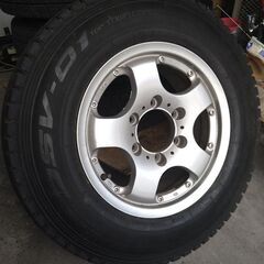 ハイエーススタッドレスタイヤの画像