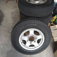 ハイエーススタッドレスタイヤの画像