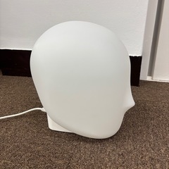 ISKÄRNA イスシェーナ LEDテーブルランプ, マルチカラーの画像