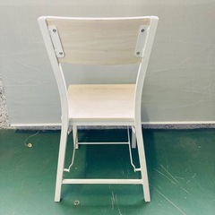 折りたたみ椅子　背もたれ付き　簡易椅子の画像