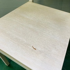 折りたたみ椅子　背もたれ付き　簡易椅子の画像