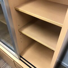 【ジャングルジャングル広陵店】生松工業　書棚　スライド扉付き　ナチュラルの画像