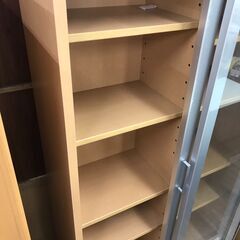 【ジャングルジャングル広陵店】生松工業　書棚　スライド扉付き　ナチュラルの画像