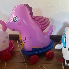 おさんぽコロコロ風船　恐竜　パトカー　犬の画像