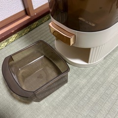 中古の米びつの画像