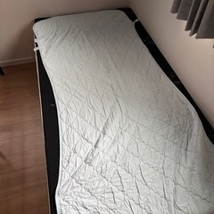 ベッドシングル　マットレス付き
の画像