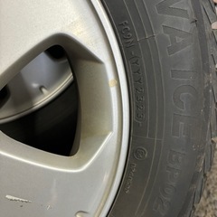 スタッドレスタイヤ15インチ　アルミ付きの画像