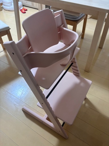 ストッケ　トリップトラップ　ピンク