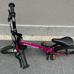 ストライダー 14x ピンク ブレーキ付き ペダル後付け トレーニング 自転車の画像