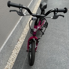 ストライダー 14x ピンク ブレーキ付き ペダル後付け トレーニング 自転車の画像