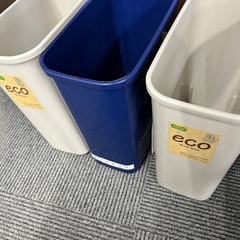 事務所で使っているゴミ箱　の画像