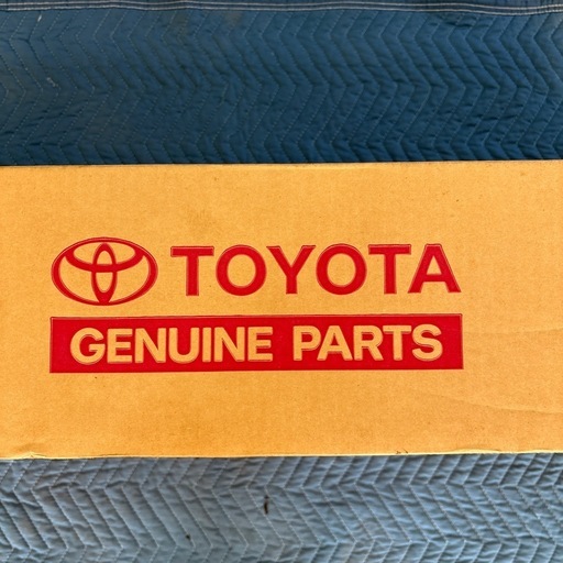 トヨタエスティマ、アエラス純正テールランプ新品