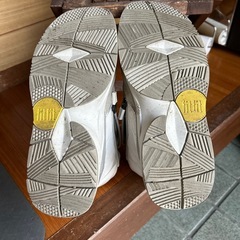 ハイカットスニーカーの画像