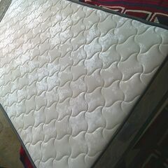 新古品「本体・高級マットレス・カバー・体緩和マット他」の画像