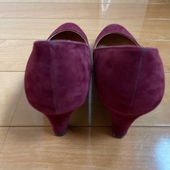 美品 スエード調のパンプス Ꮇの画像