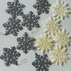 【お取引中】ニトリ 180cmクリスマスツリーセット ブルー系オーナメント•スカート付きの画像